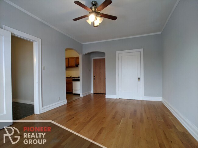 Foto del edificio - 4857 N Damen Ave