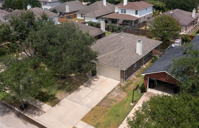 Building Photo - 14606 Cypress Cottage Ct