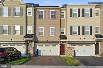 Building Photo - 145 Mercer Ct