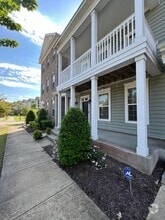 Building Photo - 306 Fountain Way