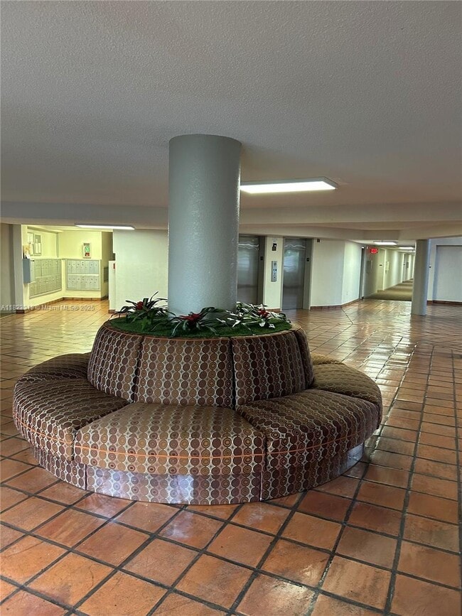 Building Photo - 5900 SW 127th Ave