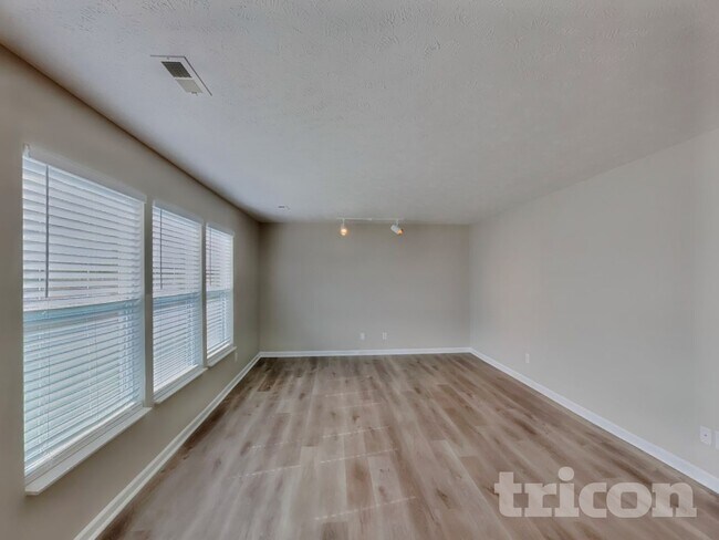 Foto del edificio - 130 Ivy Hill Ln