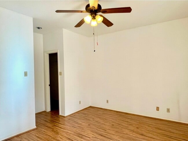 Foto del edificio - 2209 S Braeswood Blvd