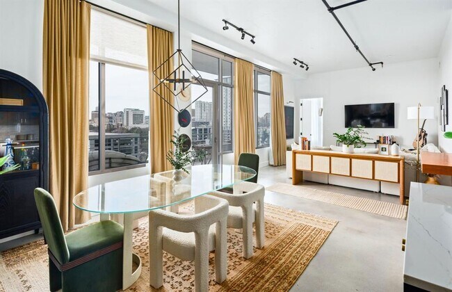 Foto del edificio - 800 W 5th St