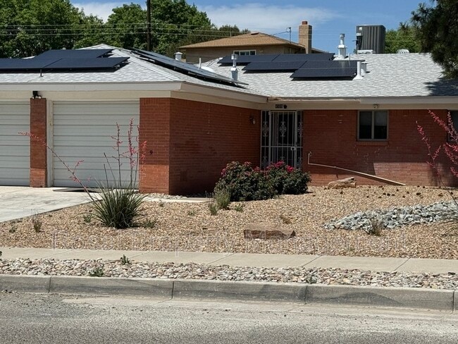 Foto del edificio - 8509 Las Camas Rd NE