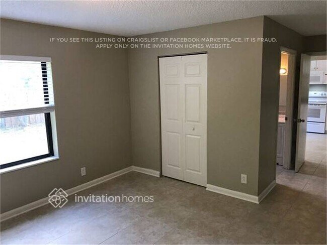Foto del edificio - 5994 Ithaca Cir W