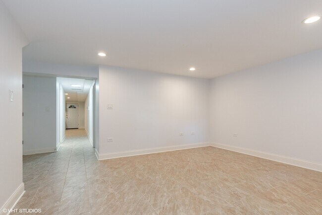 Foto del edificio - 2745 W Giddings St