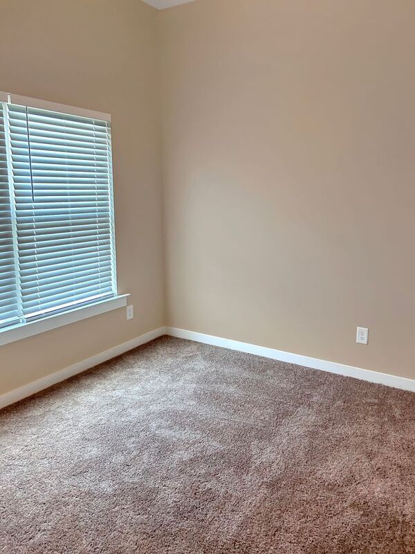 Building Photo - 53 River Birch Ln