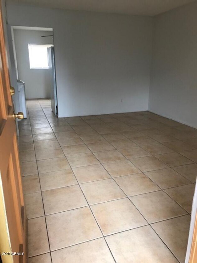 Foto principal - 424 W 9th St