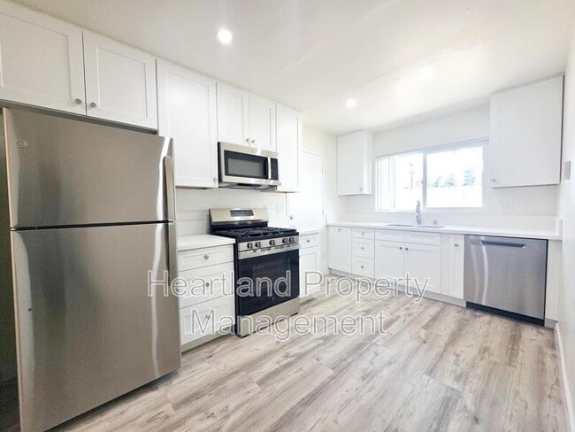 Foto del edificio - 1484 Hemlock Ave