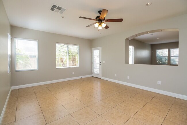 Building Photo - 2027 S 87th Pl