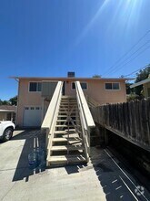 Building Photo - 1600 Mesa St
