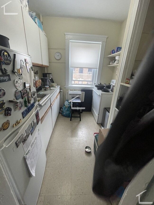 Photo - 165 Kelton St Apartment