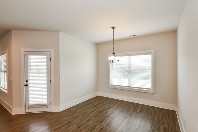 Foto del edificio - 182 Cherry Laurel Dr
