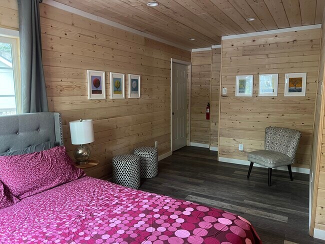 Building Photo - 732 Morman Springs Rd