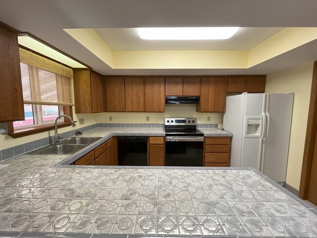 Foto del edificio - Classic Comfort with Modern Convenience & ...