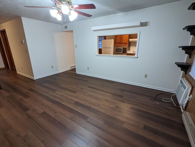 Foto del edificio - 359 Eagle School Rd