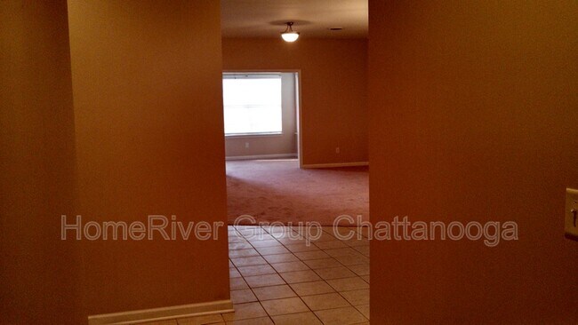 Foto del edificio - 5651 Mountain Oaks Ln