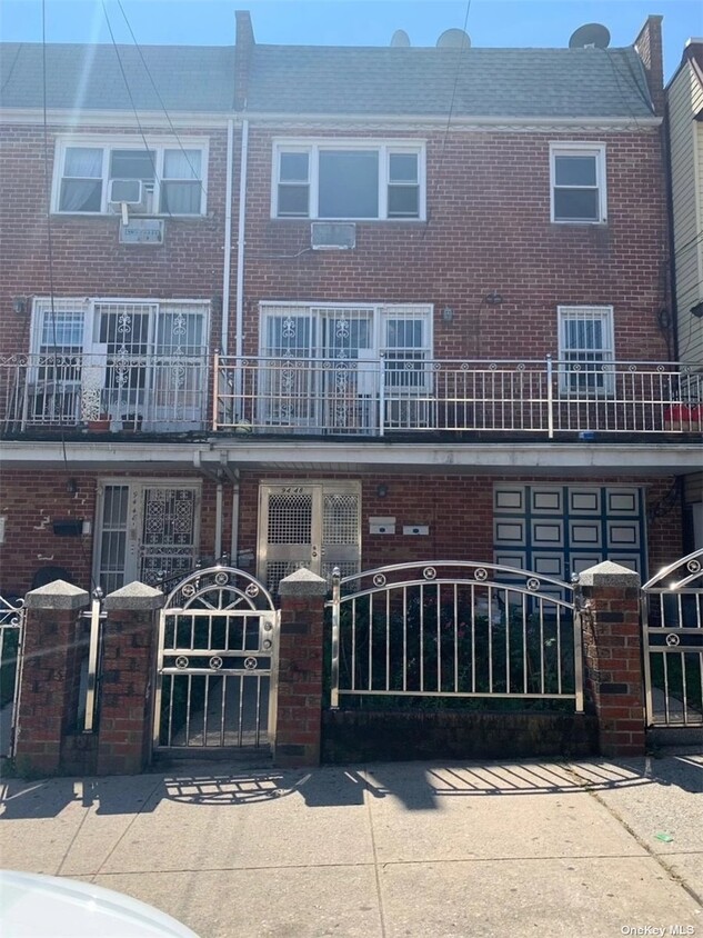 Primary Photo - 94-48 Alstyne Ave