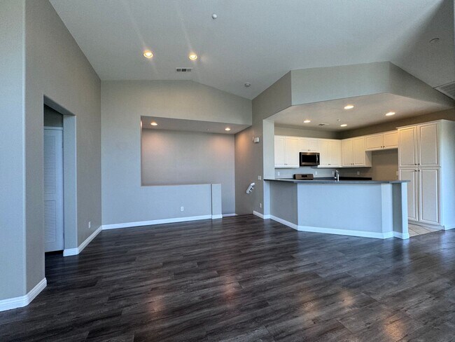 Building Photo - Updated 2 Bedroom Condo in Murrieta for Rent