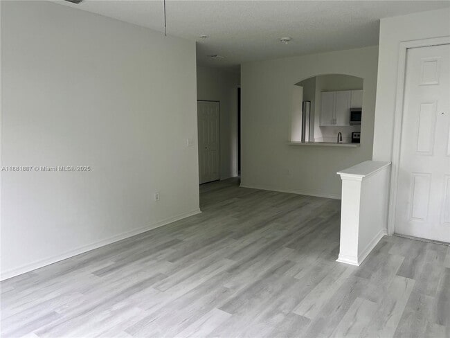Building Photo - 946 NE 42nd Terrace