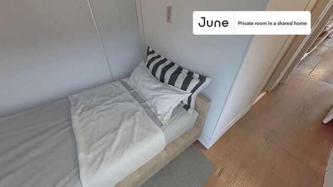 Foto del edificio - Room in Shared 6 bed/6 bath home