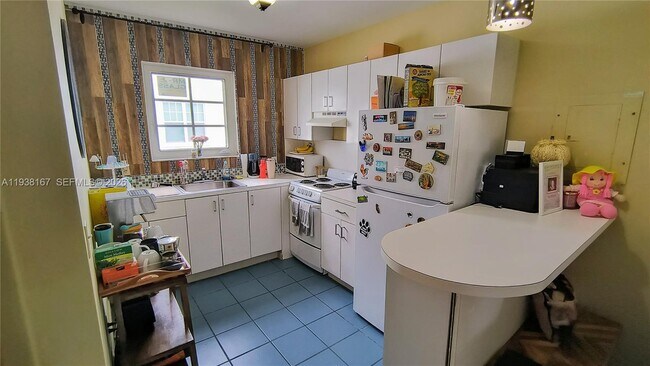 Foto del edificio - 833 10th St