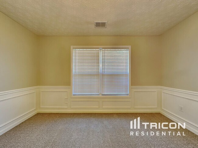 Foto del edificio - 2309 Swan Lake Ct