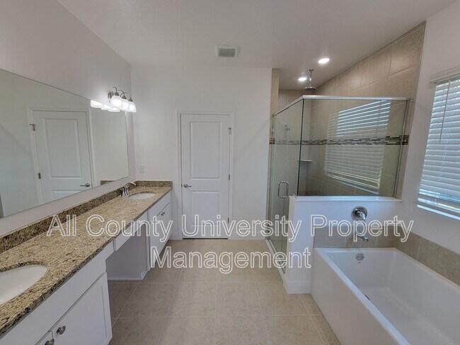 Foto del edificio - 24361 Northwest 13th Blvd