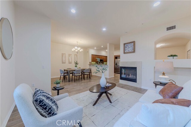 Foto del edificio - 28220 Highridge Rd