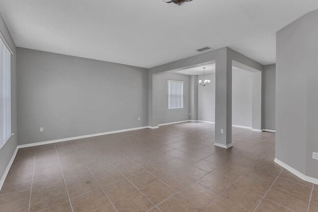 Foto del edificio - Lake Nona 4 bed / 2.5 bath Home in Gated C...