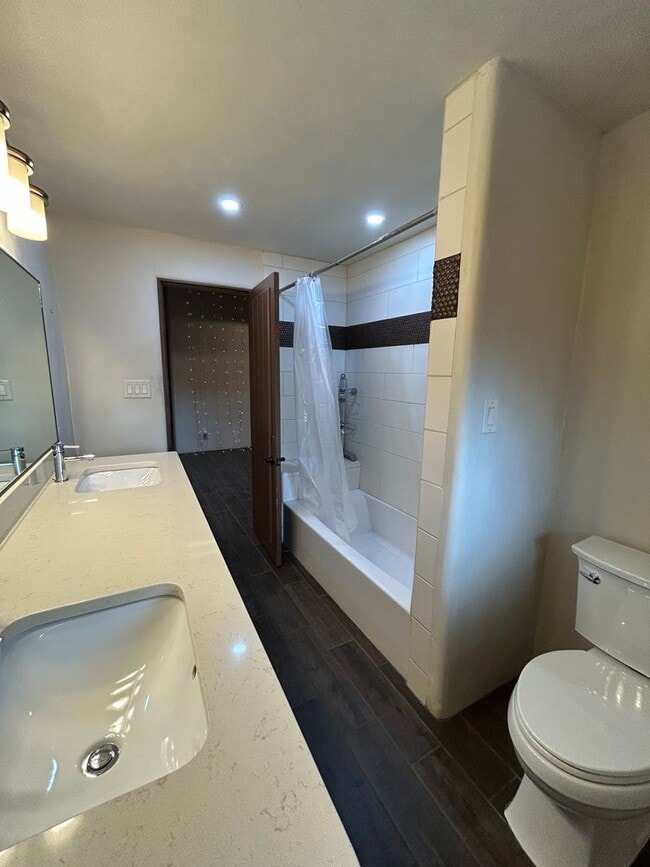 Building Photo - 152 Lorenzo Rd