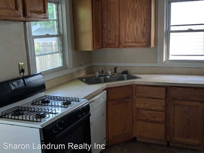 Foto del edificio - 4 br, 1 bath House - 3630 Kahlert Ave