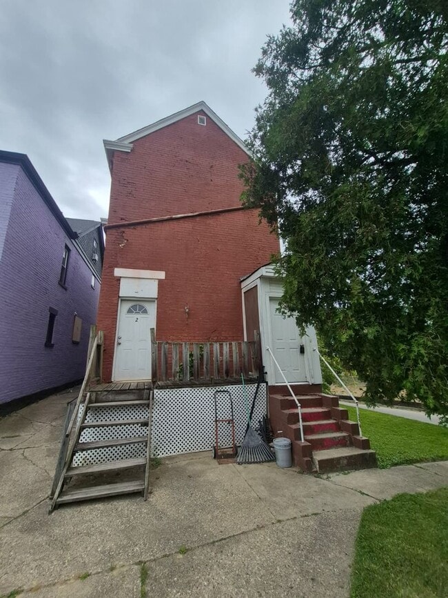 Building Photo - 1704 Madison Ave