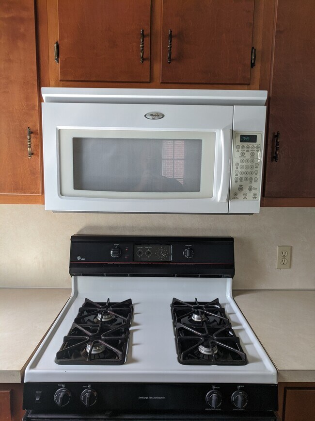 Building Photo - 128 Hummel Avenue, Unit A