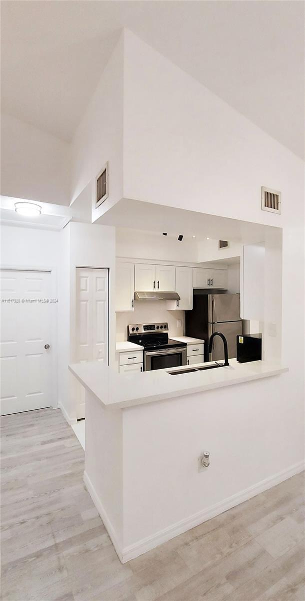 Building Photo - 2501 Centergate Dr