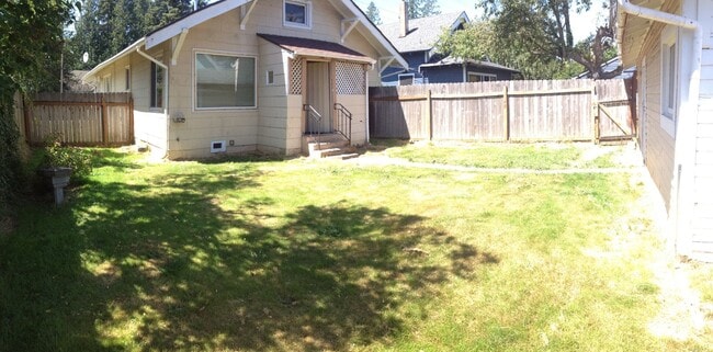 Building Photo - Fountain District 2 Bedroom Home!