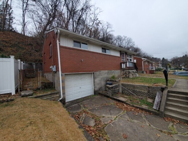 Foto del edificio - COMING SOON! This is a Lease-to-Own – Not ...