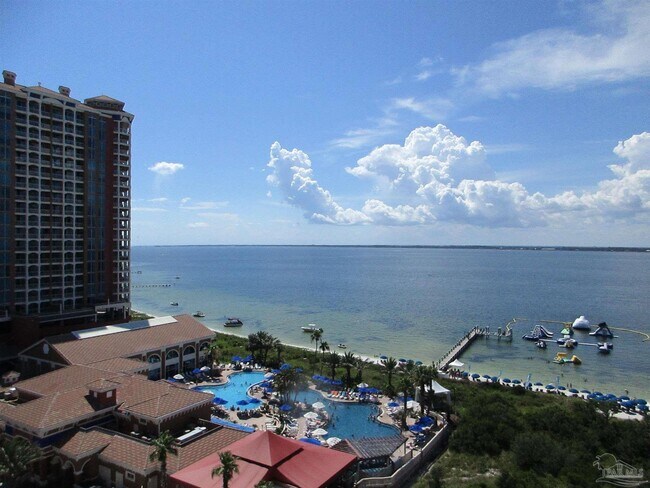 Building Photo - 2 Portofino Dr