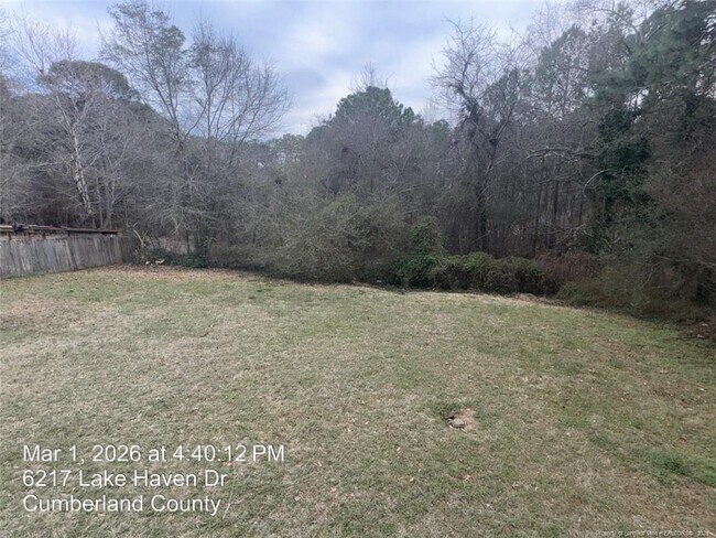 Foto del edificio - 6217 Lakehaven Dr