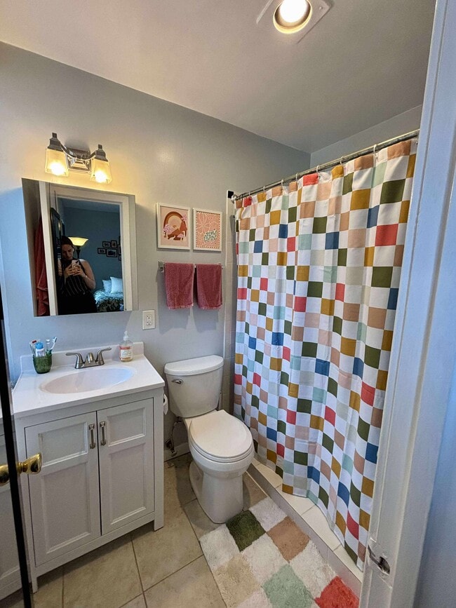 Bathroom with large shower, brand new medicine cabinet, great water pressure - 1413 T St NW