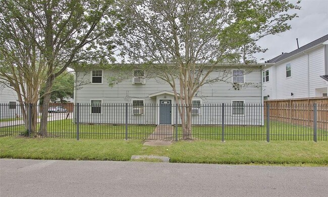 Foto del edificio - 6726 Burkett St.