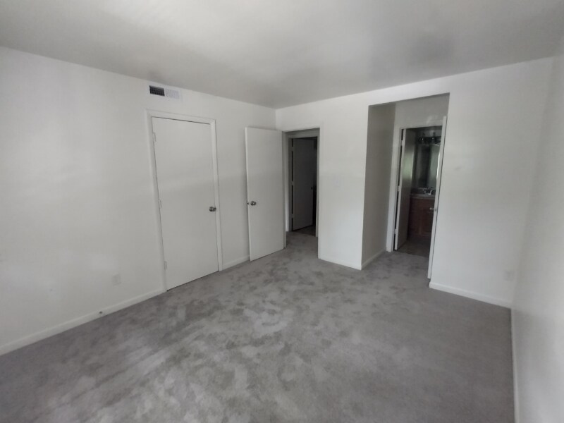 Primary Photo - 600 Reusens Rd