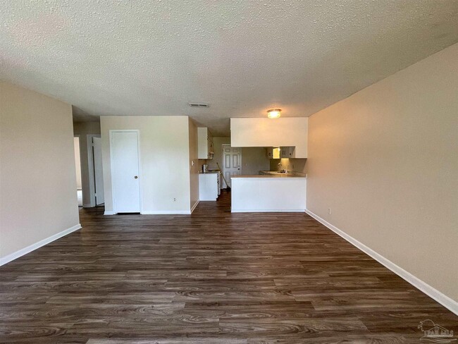 Building Photo - 3226 Santa Rosa Dr