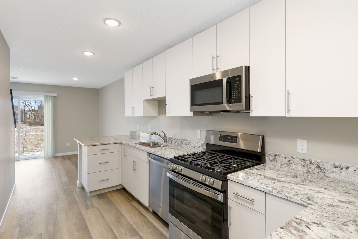 Foto del edificio - Like New Townhome for RENT 3bd 3ba 2car garage