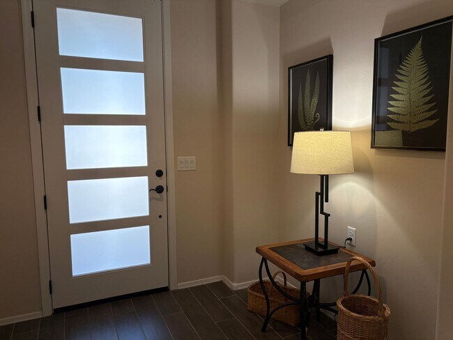 Building Photo - 55+ Furnished Short Term Dove Mountain Beauty
