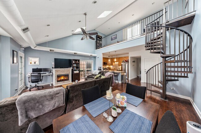 Foto del edificio - 811 W Superior St