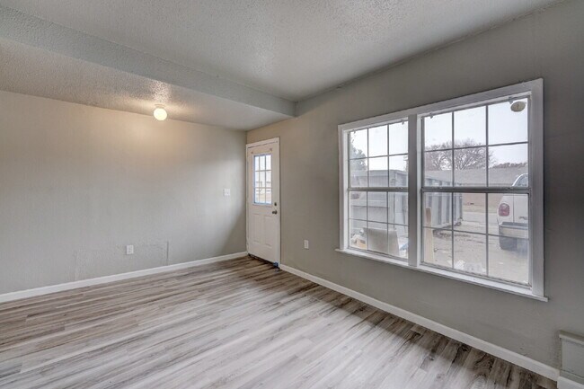Foto del edificio - 1 Bedroom/1 Bathroom Available Now!