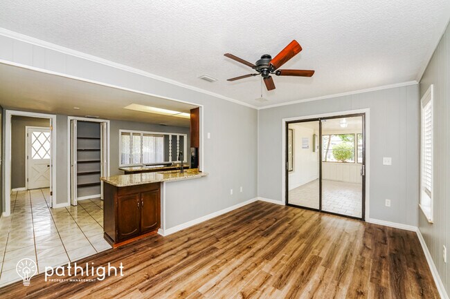 Building Photo - 1402 Providence Boulevard