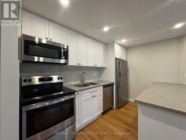 Building Photo - 97 Rockwood Ave